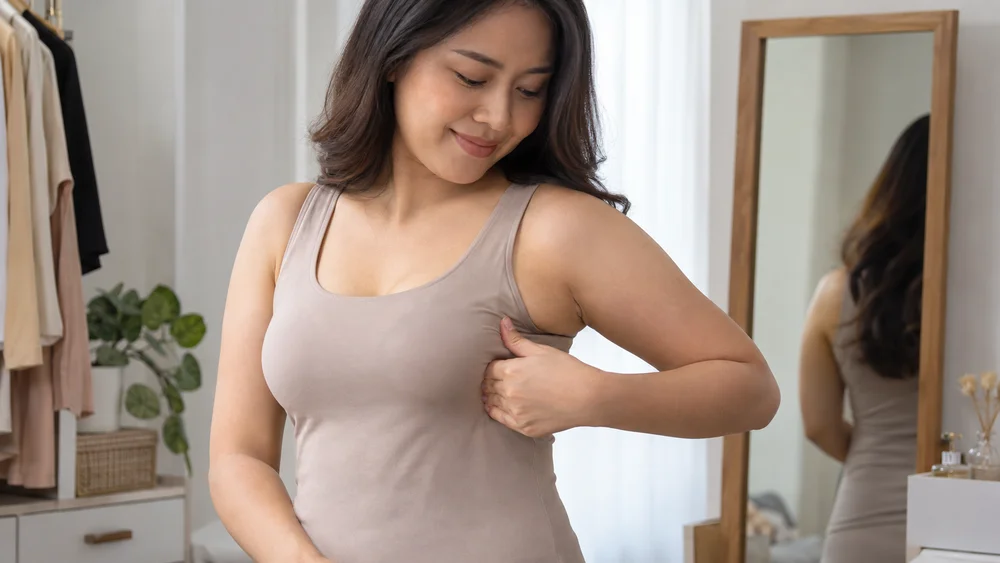 Cup Bra Longgar dan Menyisakan Celah? Jangan Langsung Turun Ukuran! 1 Sesuaikan ukuran bra dengan tubuh